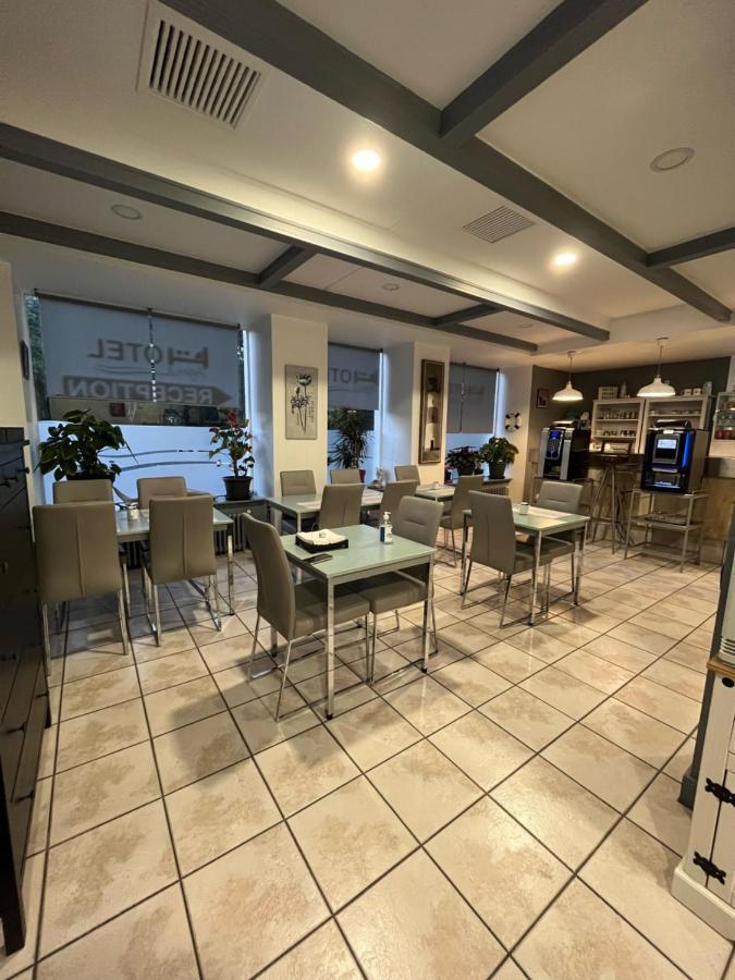 Hotel Agena Брест Екстер'єр фото