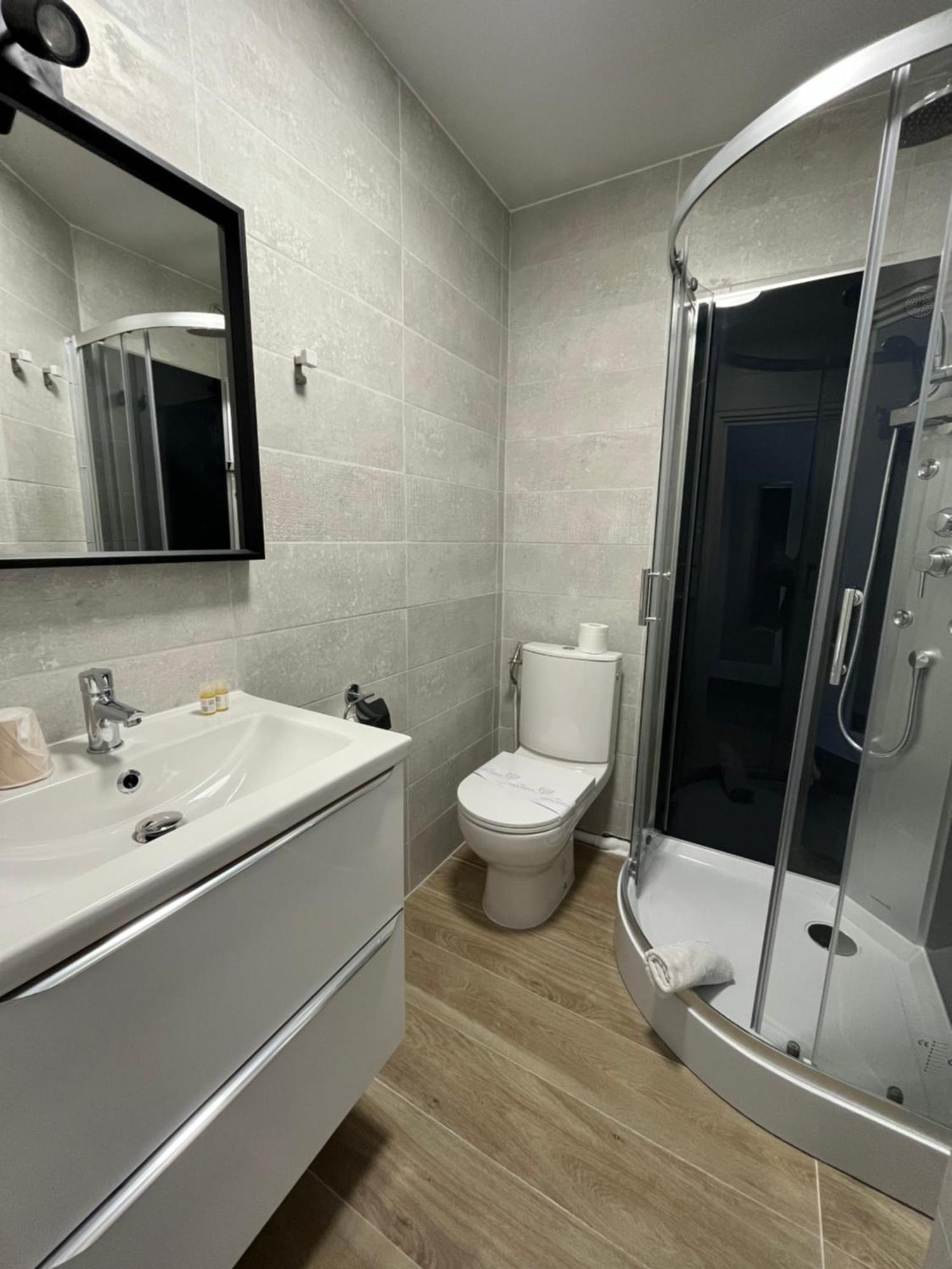 Hotel Agena Брест Екстер'єр фото