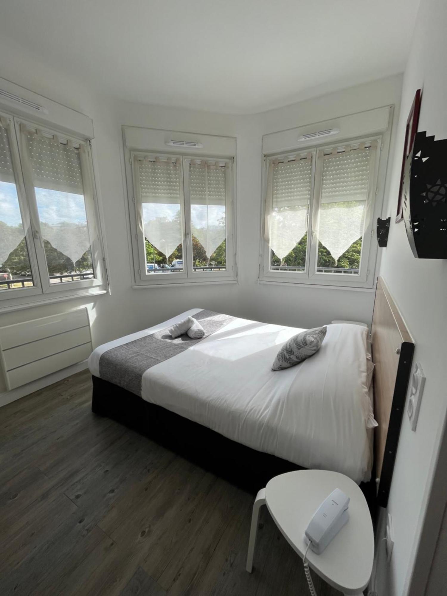 Hotel Agena Брест Екстер'єр фото